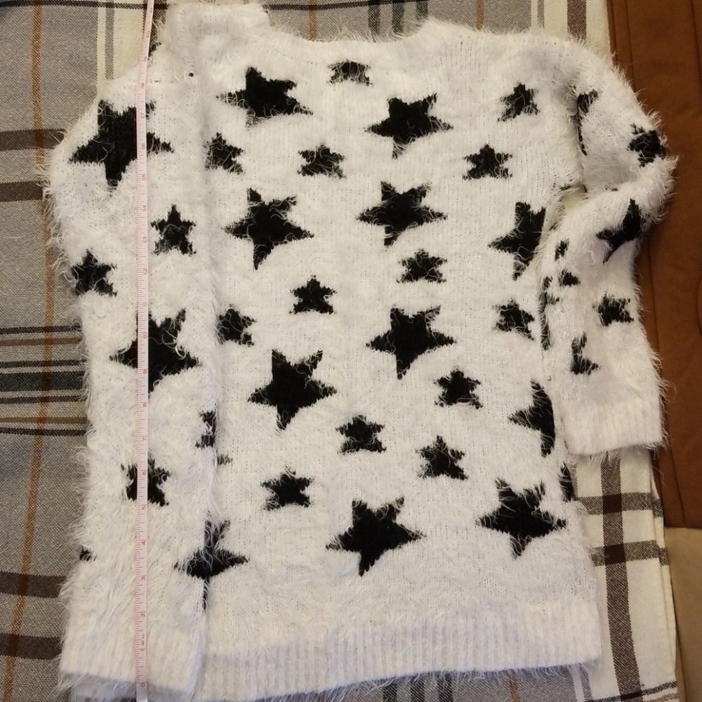 Warm Fuzzy Girl Sweater - Picture 4 of 4